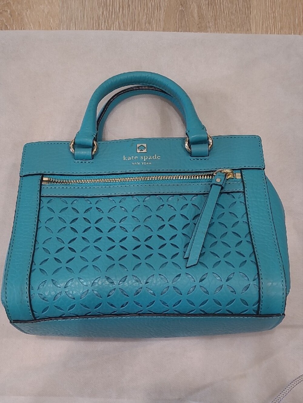 kate spade Perri Lane Romy Bag- Freemont Turquoise- laser-cut front - Picture 2 of 7